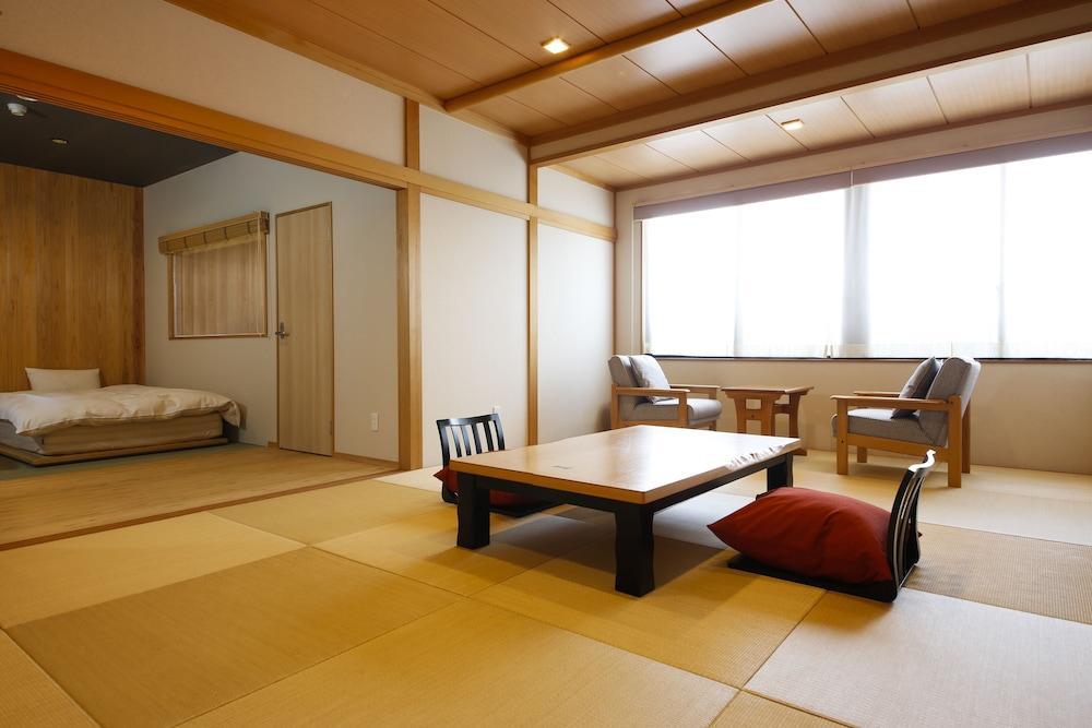 Hokuriku Yamashiro Onsen Hotel Kikyou Kaga  Exterior photo