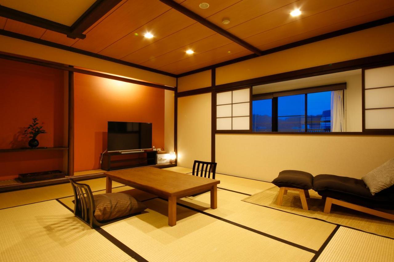 Hokuriku Yamashiro Onsen Hotel Kikyou Kaga  Exterior photo