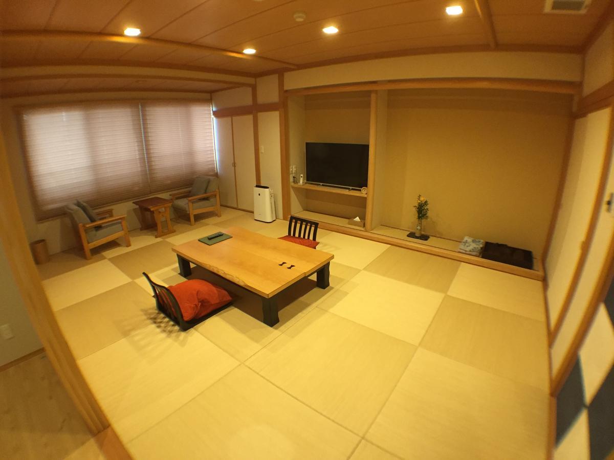 Hokuriku Yamashiro Onsen Hotel Kikyou Kaga  Exterior photo